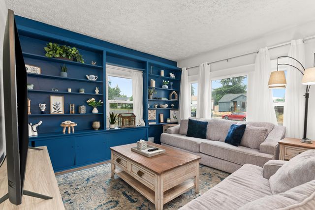 4017 N Madison St, Spokane, WA 99205