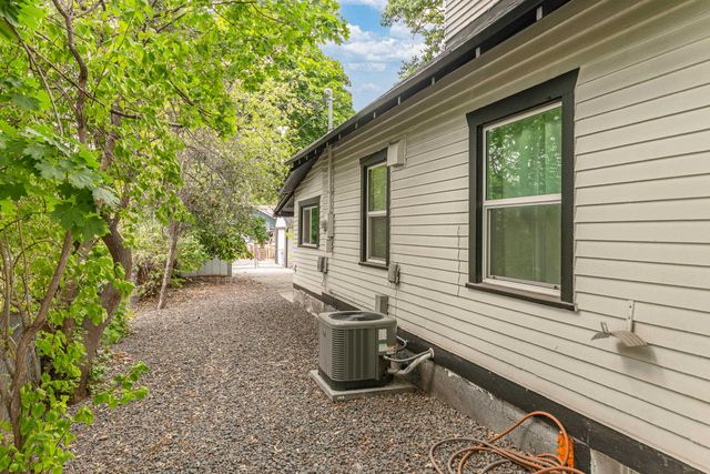 4017 N Madison St, Spokane, WA 99205