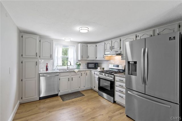 6130 South Bay Road, Cicero, NY 13039