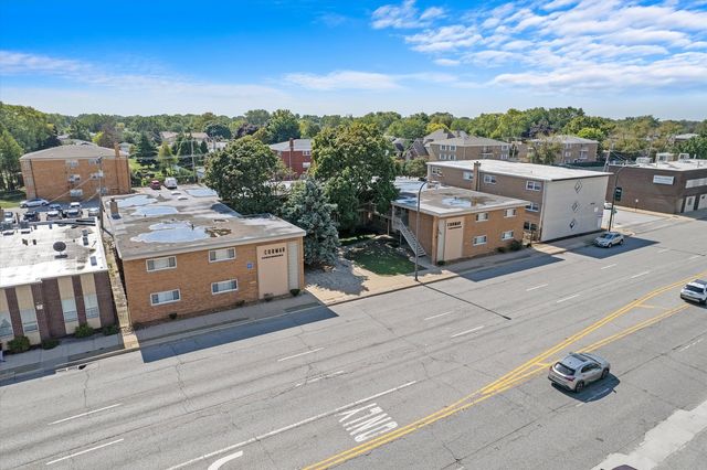 4211 W 95th Street 2D, Oak Lawn, IL 60453