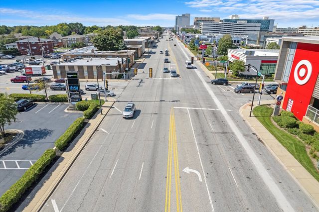 4211 W 95th Street 2D, Oak Lawn, IL 60453