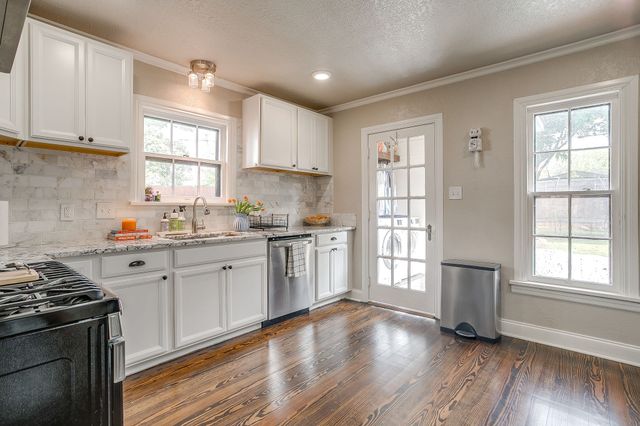 4328 Lovell Avenue, Fort Worth, TX 76107