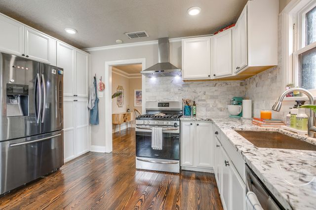 4328 Lovell Avenue, Fort Worth, TX 76107