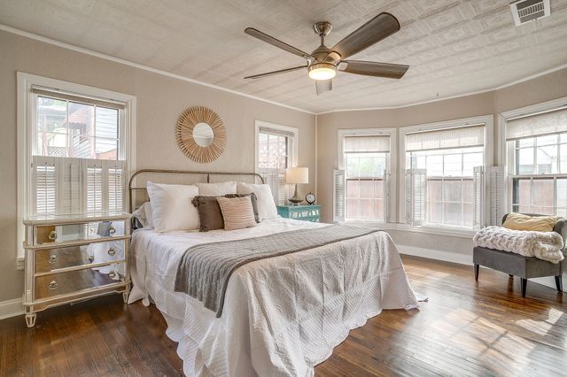 4328 Lovell Avenue, Fort Worth, TX 76107