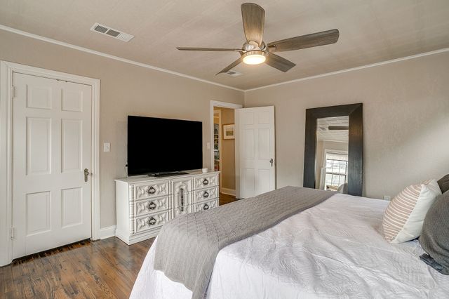 4328 Lovell Avenue, Fort Worth, TX 76107