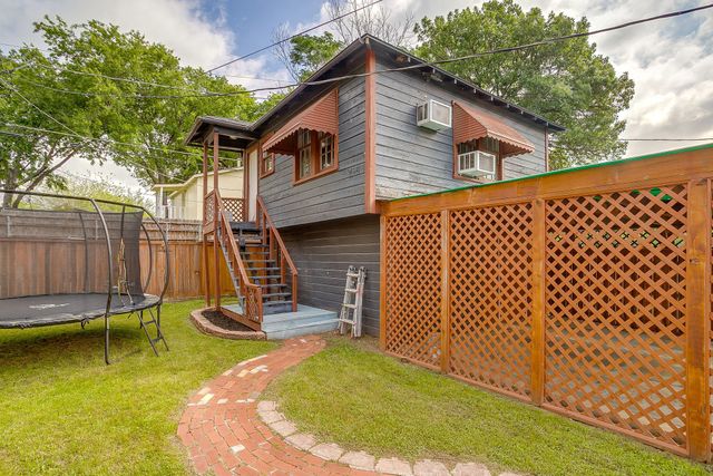 4328 Lovell Avenue, Fort Worth, TX 76107