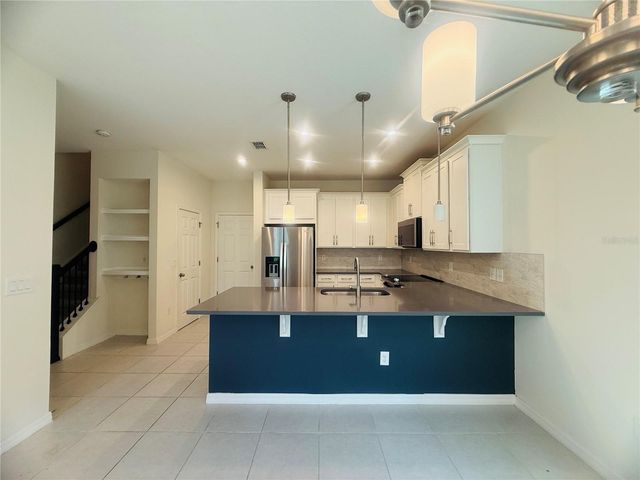 8878 HERENCIA ALLEY, Windermere, FL 34786