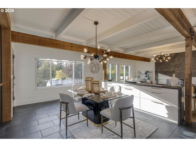 16998 GREENTREE Ave, Lake Oswego, OR 97034