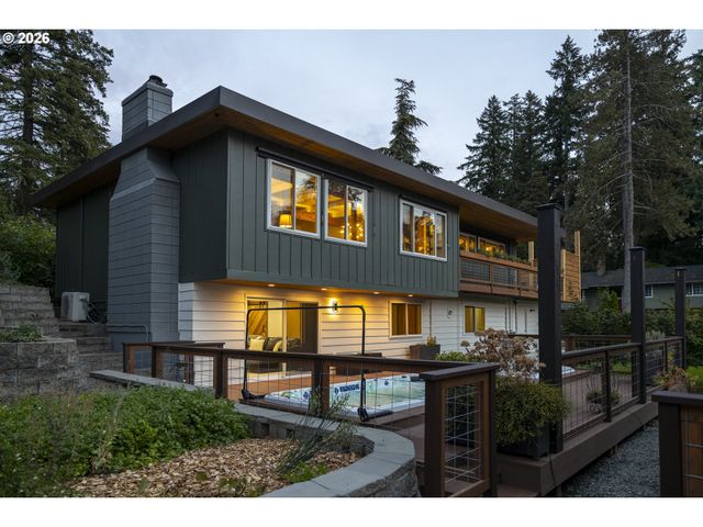 16998 GREENTREE Ave, Lake Oswego, OR 97034