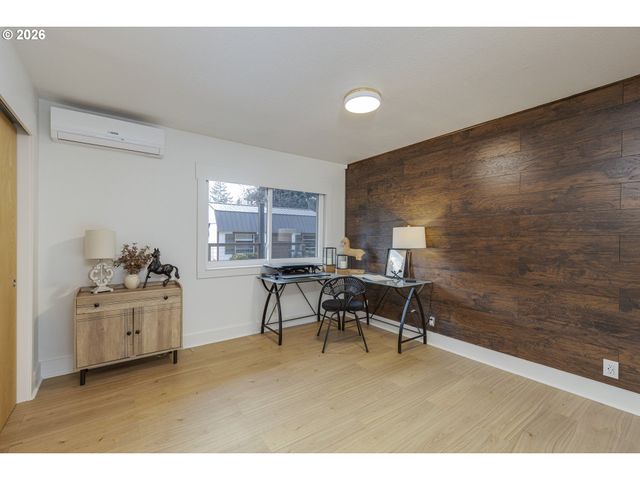 16998 GREENTREE Ave, Lake Oswego, OR 97034