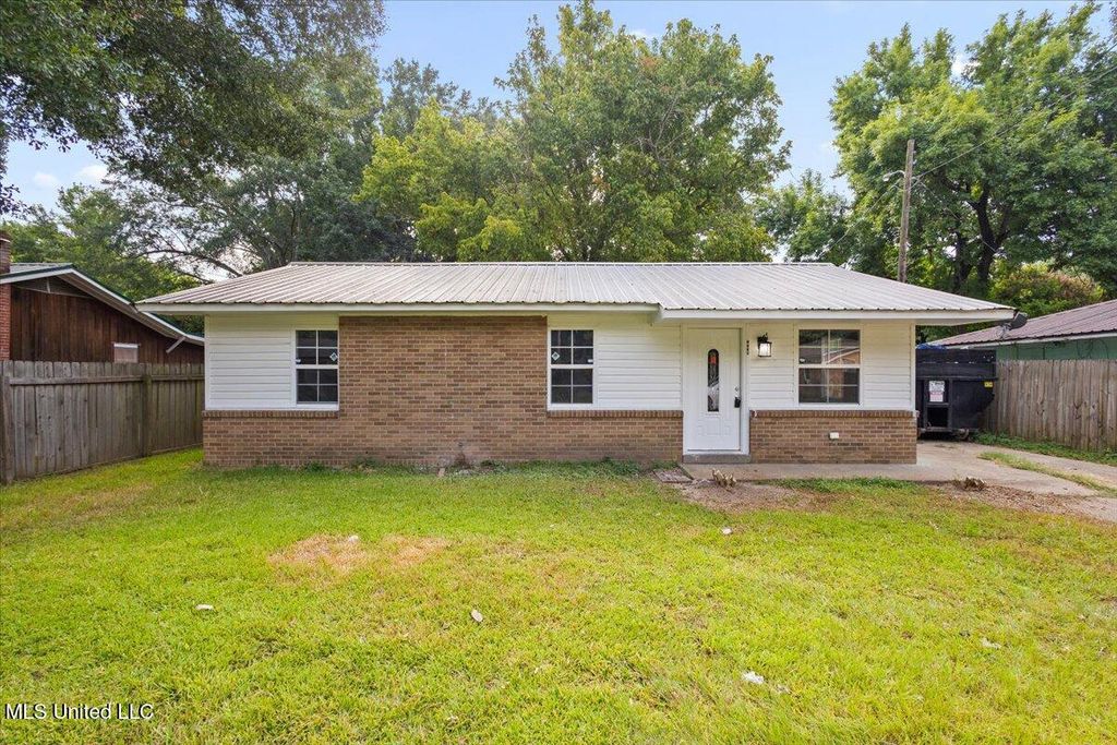 1716 Wheless Street, Yazoo City, MS 39194