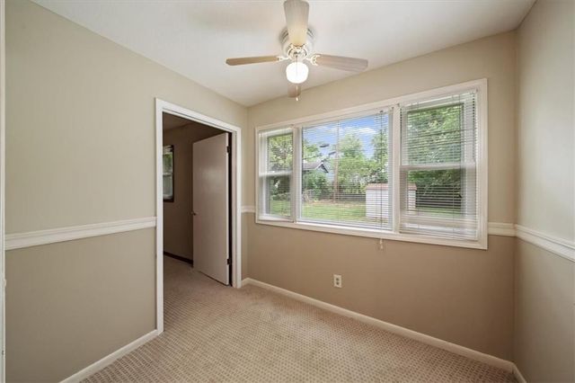 2106 W 48th Street, Westwood, KS 66205
