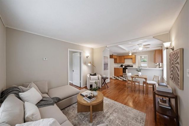 2106 W 48th Street, Westwood, KS 66205