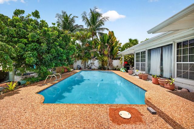 1636 SE 14TH Street, Fort Lauderdale, FL 33316