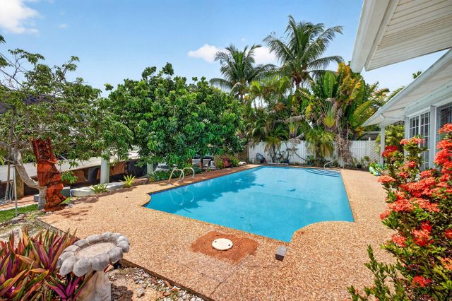 1636 SE 14TH Street, Fort Lauderdale, FL 33316