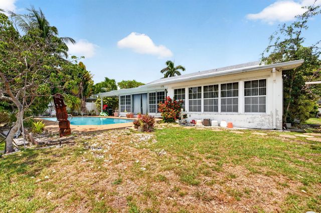1636 SE 14TH Street, Fort Lauderdale, FL 33316