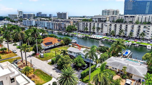 1636 SE 14TH Street, Fort Lauderdale, FL 33316