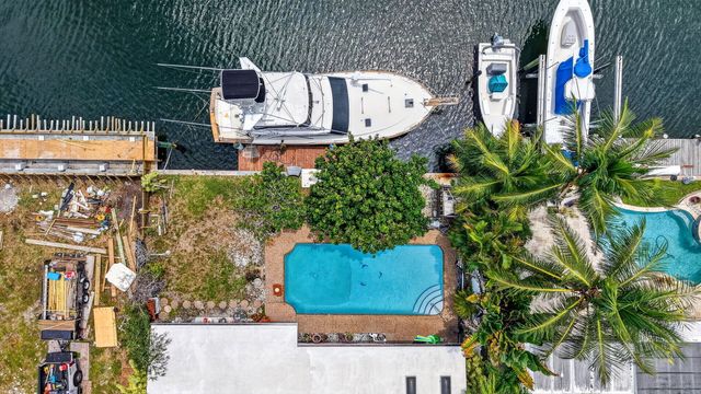 1636 SE 14TH Street, Fort Lauderdale, FL 33316