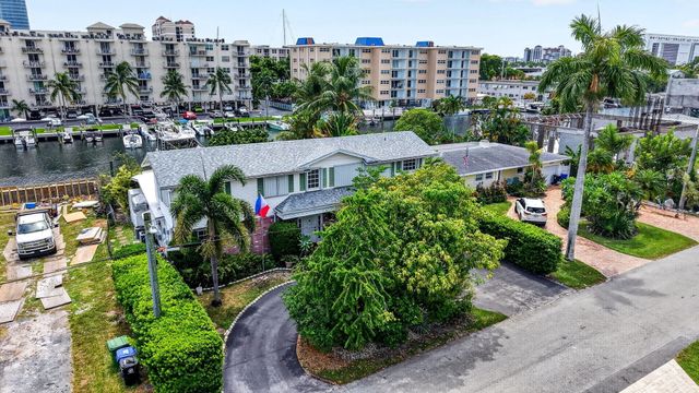 1636 SE 14TH Street, Fort Lauderdale, FL 33316