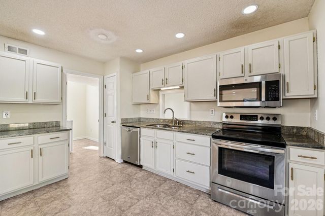 7106 Spring Creek Lane, Charlotte, NC 28273