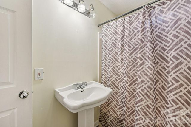 7106 Spring Creek Lane, Charlotte, NC 28273