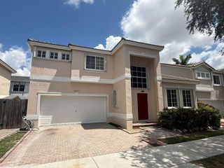 10873 NW 53rd Ln, Doral, FL 33178