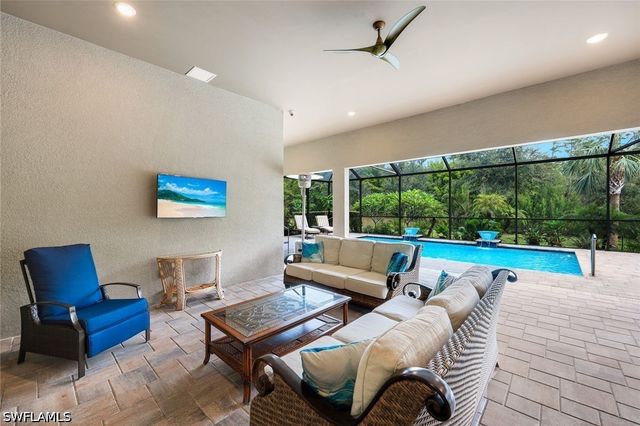 9527 Curlew DR, Naples, FL 34120