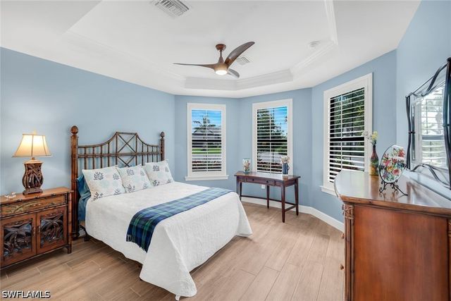 9527 Curlew DR, Naples, FL 34120