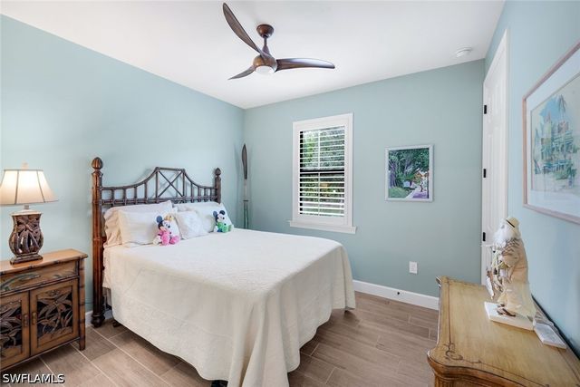 9527 Curlew DR, Naples, FL 34120