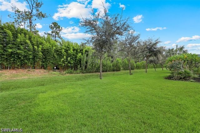 9527 Curlew DR, Naples, FL 34120