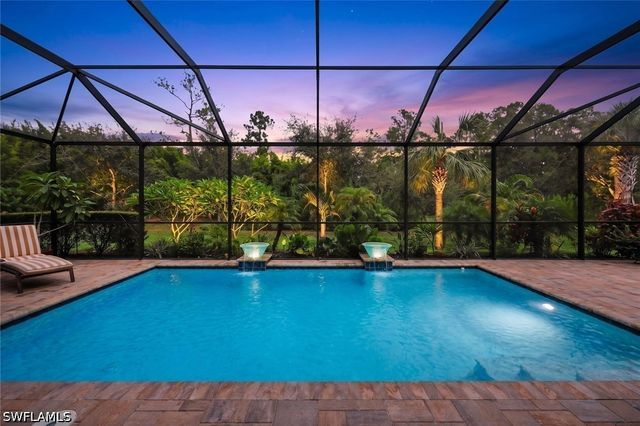 9527 Curlew DR, Naples, FL 34120