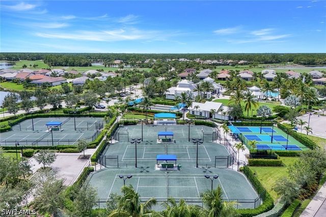 9527 Curlew DR, Naples, FL 34120