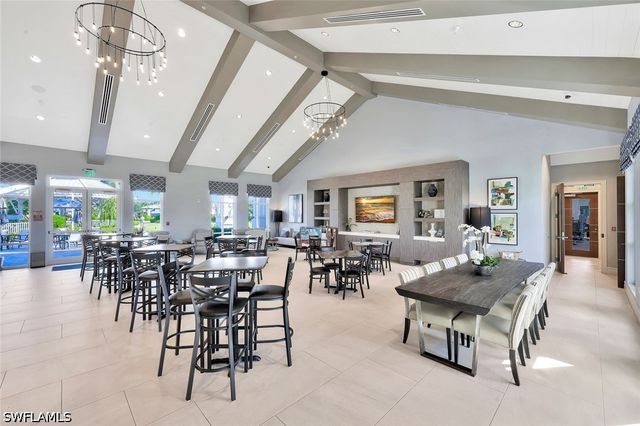 9527 Curlew DR, Naples, FL 34120