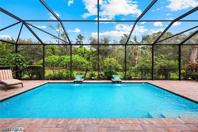 9527 Curlew DR, Naples, FL 34120