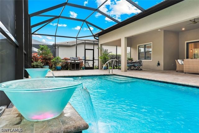 9527 Curlew DR, Naples, FL 34120
