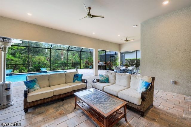 9527 Curlew DR, Naples, FL 34120