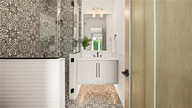 6536 PEACOCK ROAD, Sarasota, FL 34242