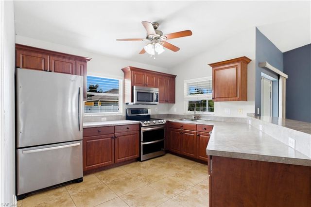 404 NW 6th AVE, Cape Coral, FL 33993
