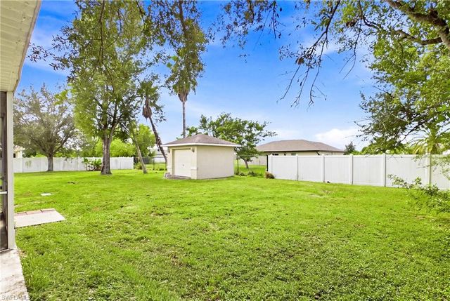 404 NW 6th AVE, Cape Coral, FL 33993