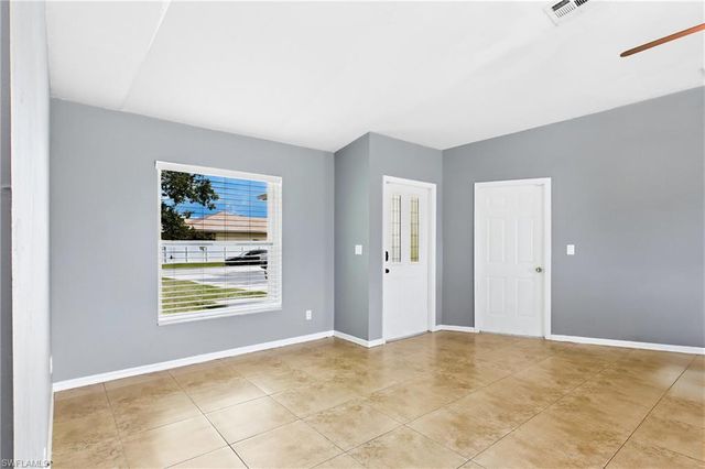 404 NW 6th AVE, Cape Coral, FL 33993