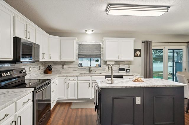 2333 FOXTREE ROAD, Tavares, FL 32778
