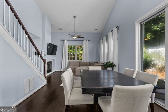 1270 W Oaks Way, Woodstock, GA 30188