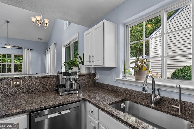 1270 W Oaks Way, Woodstock, GA 30188