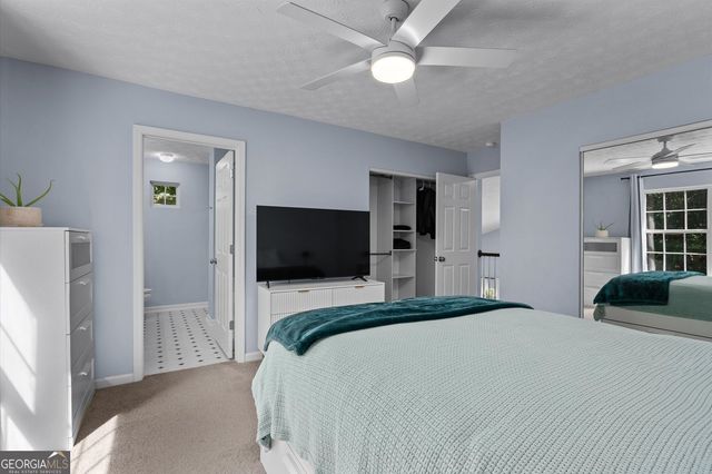 1270 W Oaks Way, Woodstock, GA 30188
