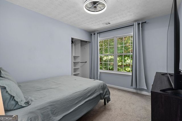 1270 W Oaks Way, Woodstock, GA 30188