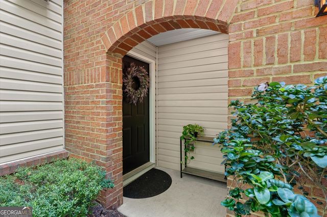 1270 W Oaks Way, Woodstock, GA 30188