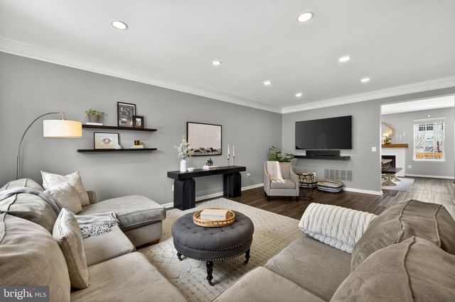 25510 CROSSFIELD DR, Chantilly, VA 20152