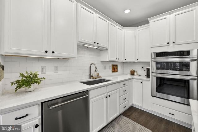 25510 CROSSFIELD DR, Chantilly, VA 20152