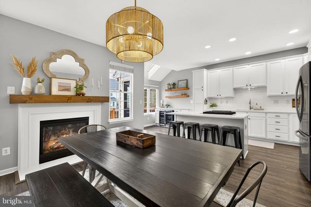 25510 CROSSFIELD DR, Chantilly, VA 20152