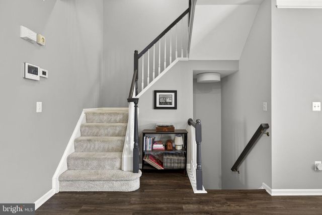 25510 CROSSFIELD DR, Chantilly, VA 20152